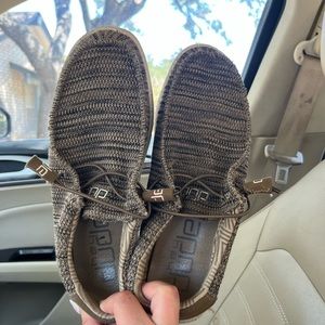 Mens Hey Dudes size 9
